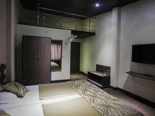 The Corner Hotel Nainital Buitenkant foto