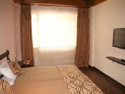 The Corner Hotel Nainital Buitenkant foto
